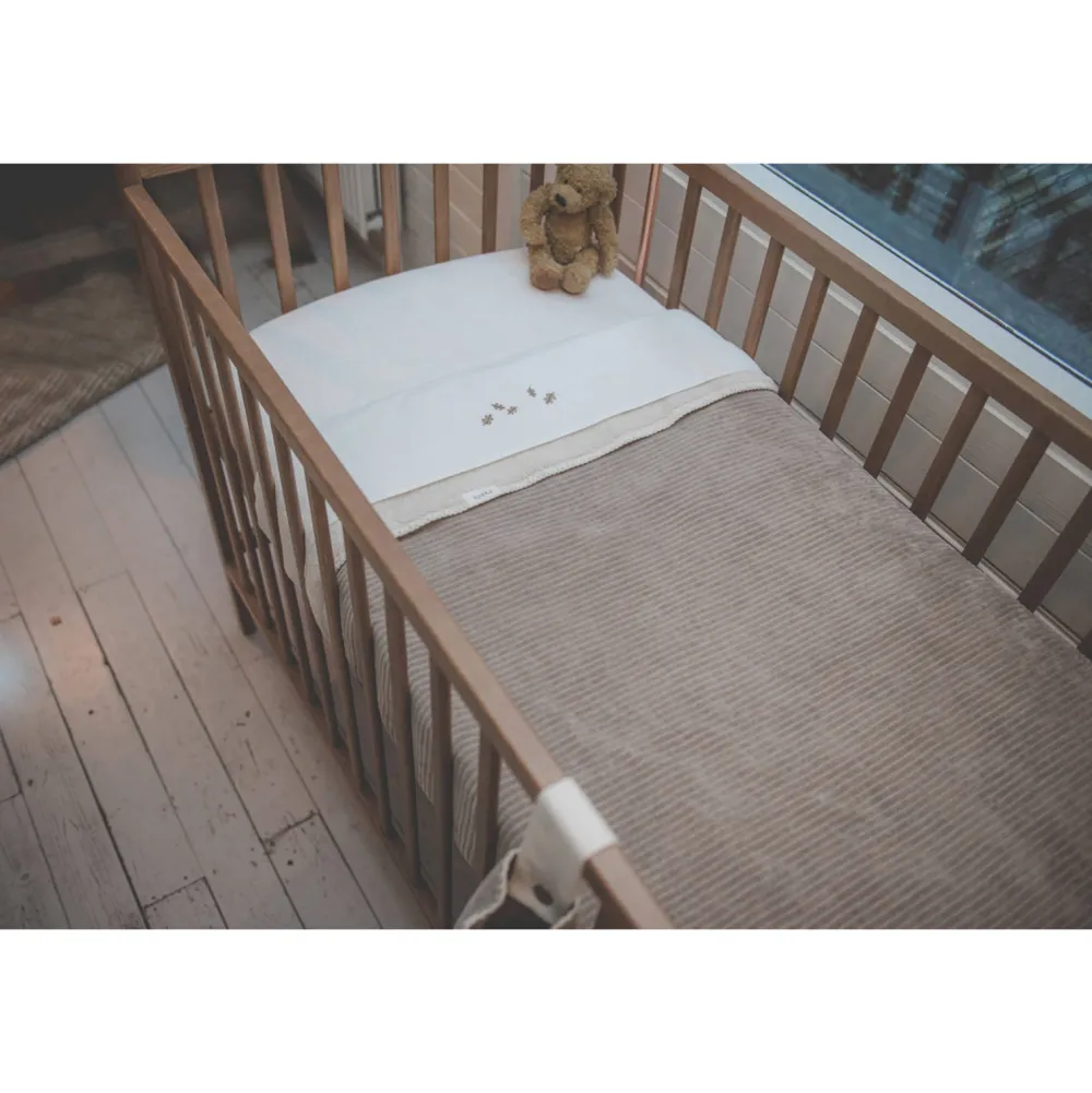 Best Koeka Falling Leaves Baby Wieglaken 80X100 Cm Wit