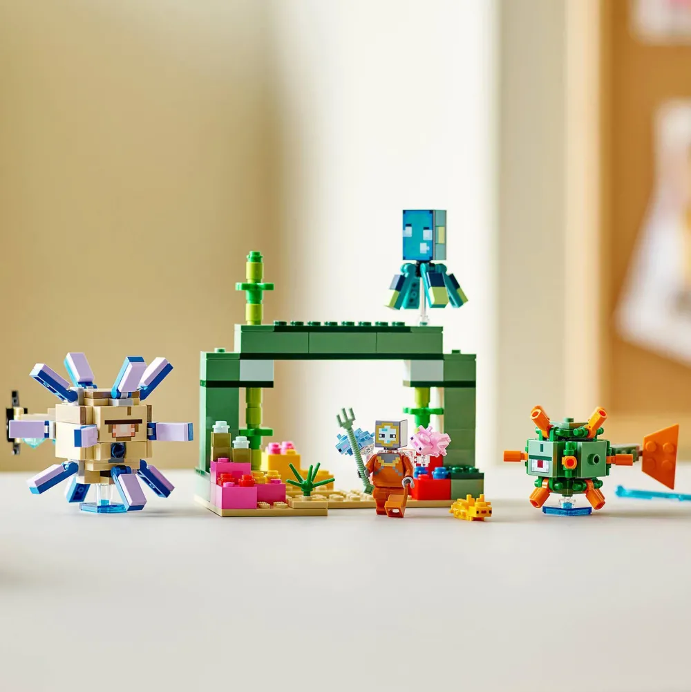 LEGO Minecraft De Bewakersstrijd 21180