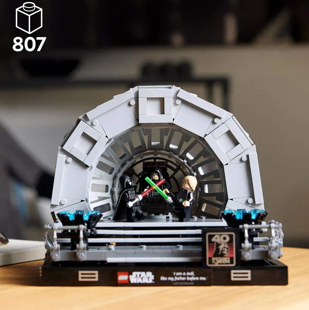 LEGO Star Wars Troonzaal Van De Keizer Diorama 75352