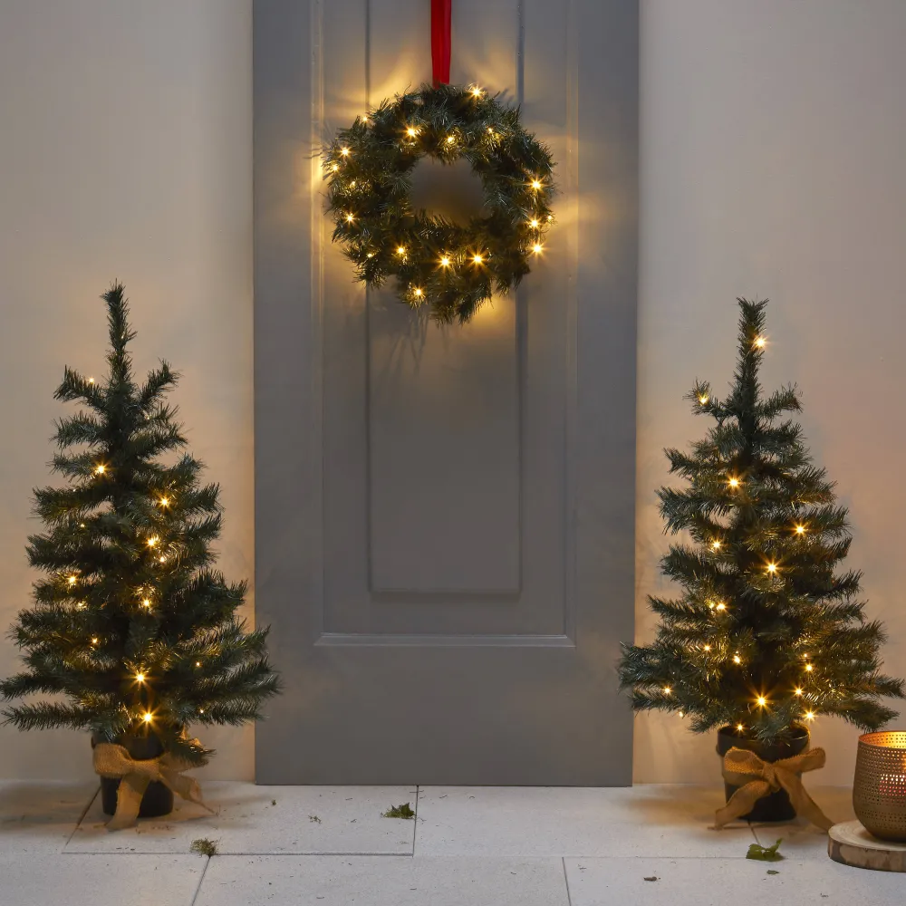 Outlet Nova Belle 2 Verlichte Buiten Kerstbomen En Krans Fraser (H95 X O55 Cm)